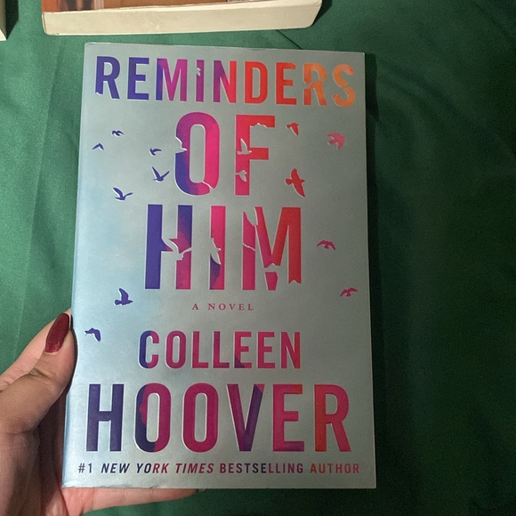 Colleen Hoover Book Bundle It Ends With Us Verity November 9 Layla Ugly Love etc - Picture 6 of 8